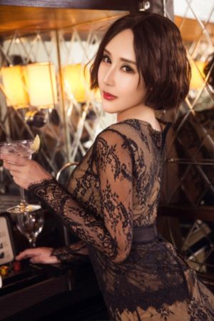 欧美超模圣诞写真_HD完整版观看